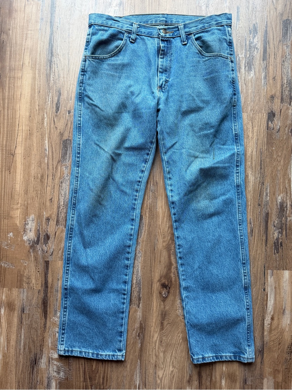 Classic Men's Rustler Blue Denim Jeans 32x30
0186